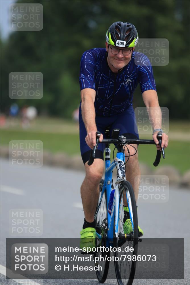 15.06.2025 - 27. Vierlanden-Triathlon H.Heesch http://msf.ph/oto/7986073 15.06.2025 11:07:11 Radfahren 11, 405, 636 meine-sportfotos.de
