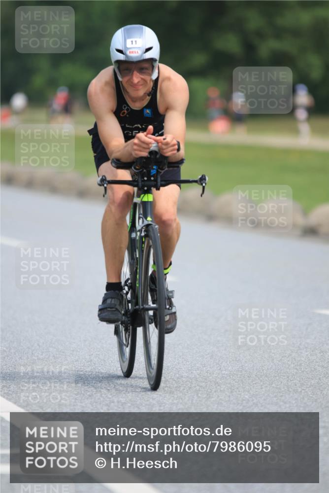 15.06.2025 - 27. Vierlanden-Triathlon H.Heesch http://msf.ph/oto/7986095 15.06.2025 11:07:19 Radfahren 11, 162 meine-sportfotos.de