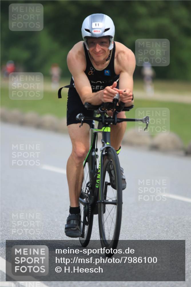 15.06.2025 - 27. Vierlanden-Triathlon H.Heesch http://msf.ph/oto/7986100 15.06.2025 11:07:20 Radfahren 11, 162 meine-sportfotos.de