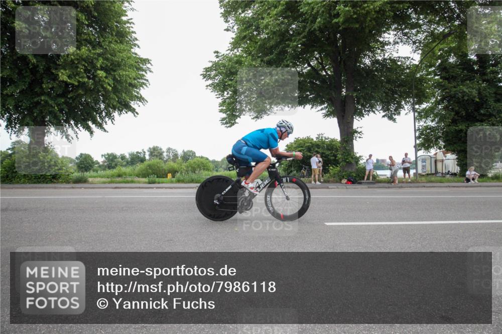 15.06.2025 - 7 Türme Triathlon Yannick Fuchs http://msf.ph/oto/7986118 15.06.2025 11:49:24 Radfahren  meine-sportfotos.de