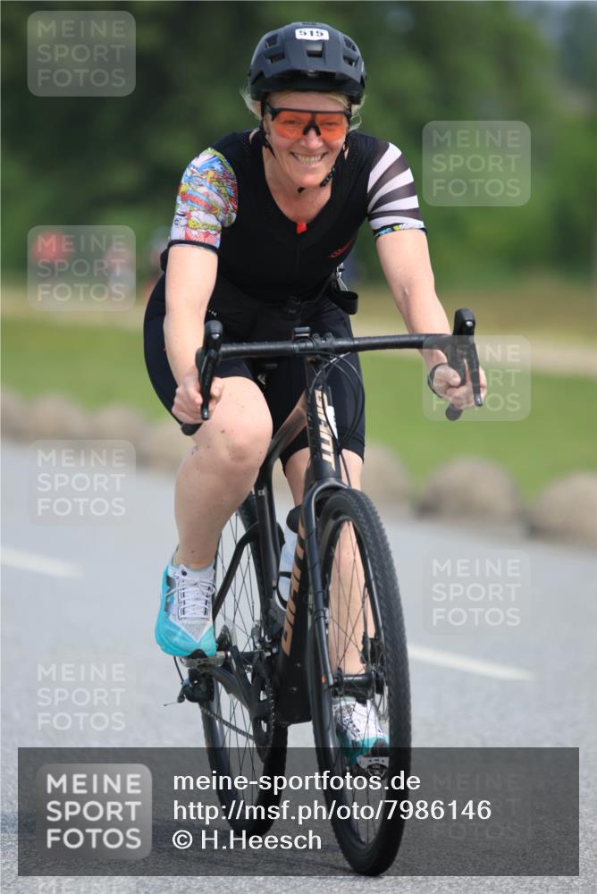15.06.2025 - 27. Vierlanden-Triathlon H.Heesch http://msf.ph/oto/7986146 15.06.2025 11:07:45 Radfahren 492, 515, 550, 647, 710, 741 meine-sportfotos.de