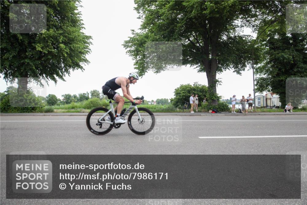 15.06.2025 - 7 Türme Triathlon Yannick Fuchs http://msf.ph/oto/7986171 15.06.2025 11:51:52 Radfahren 252, 271, 316 meine-sportfotos.de