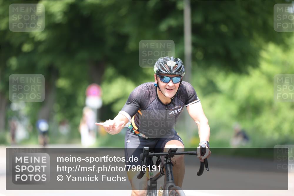 15.06.2025 - 7 Türme Triathlon Yannick Fuchs http://msf.ph/oto/7986191 15.06.2025 12:57:06 Radfahren 248, 315, 360, 388, 390, 440, 640, 664, 1072 meine-sportfotos.de
