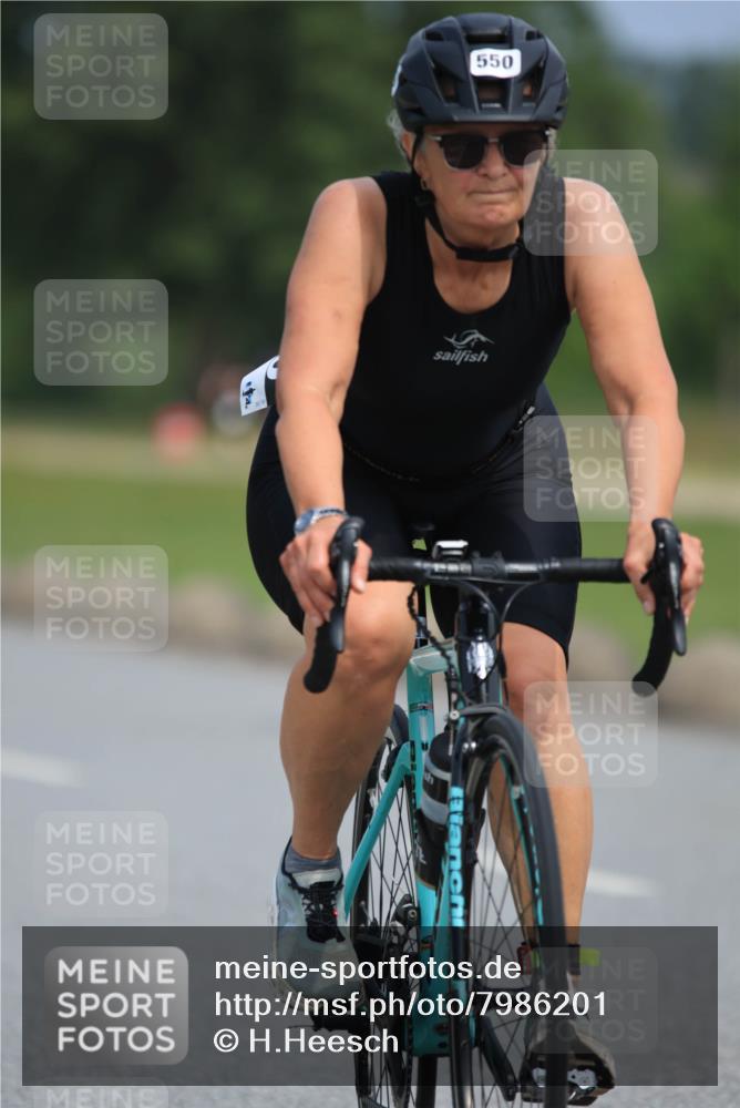 15.06.2025 - 27. Vierlanden-Triathlon H.Heesch http://msf.ph/oto/7986201 15.06.2025 11:07:50 Radfahren 492, 550, 647, 686, 710, 741 meine-sportfotos.de