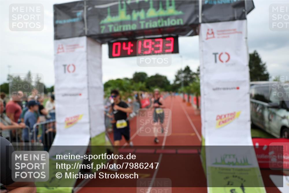 15.06.2025 - 7 Türme Triathlon Michael Strokosch http://msf.ph/oto/7986247 15.06.2025 14:19:33 Ziel 898, 1109, 1141 meine-sportfotos.de