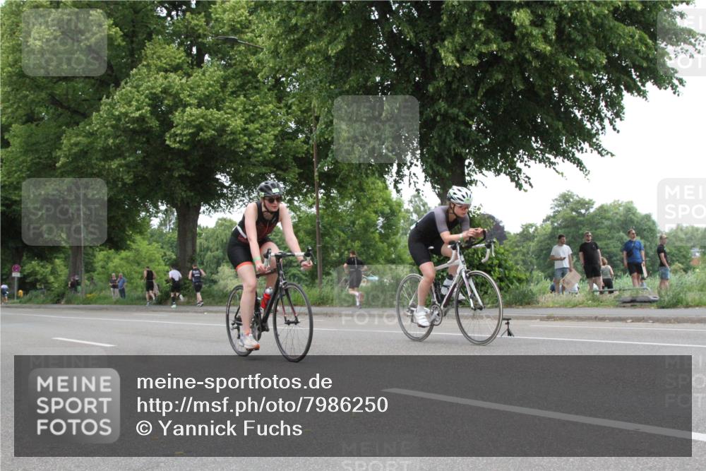 15.06.2025 - 7 Türme Triathlon Yannick Fuchs http://msf.ph/oto/7986250 15.06.2025 13:49:48 Radfahren  meine-sportfotos.de