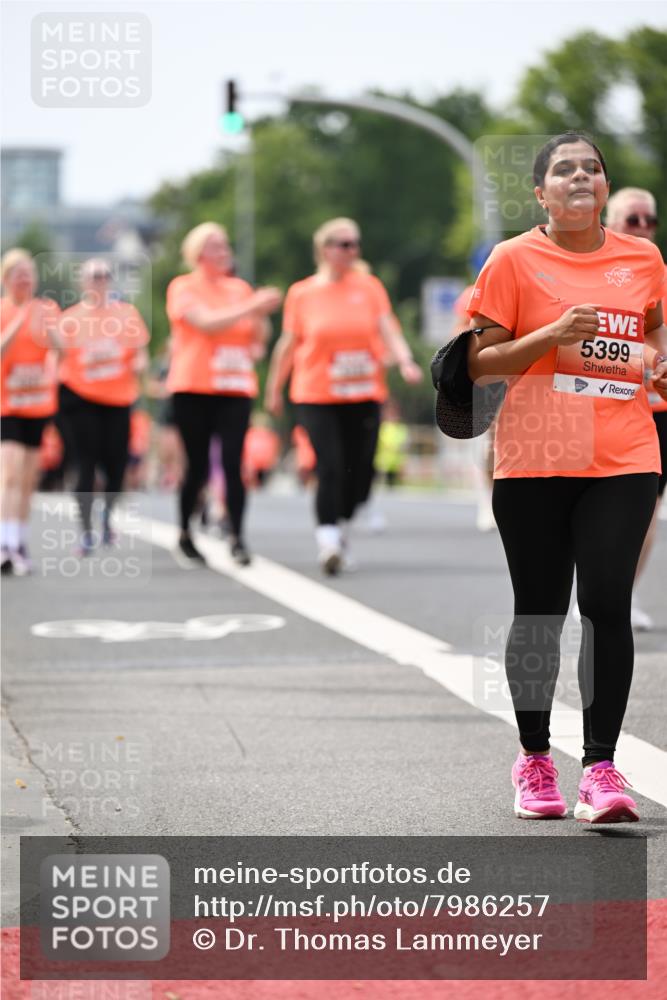 15.06.2025 - REWE Women's Run Dr. Thomas Lammeyer http://msf.ph/oto/7986257 15.06.2025 10:47:46 Laufen 5399 meine-sportfotos.de