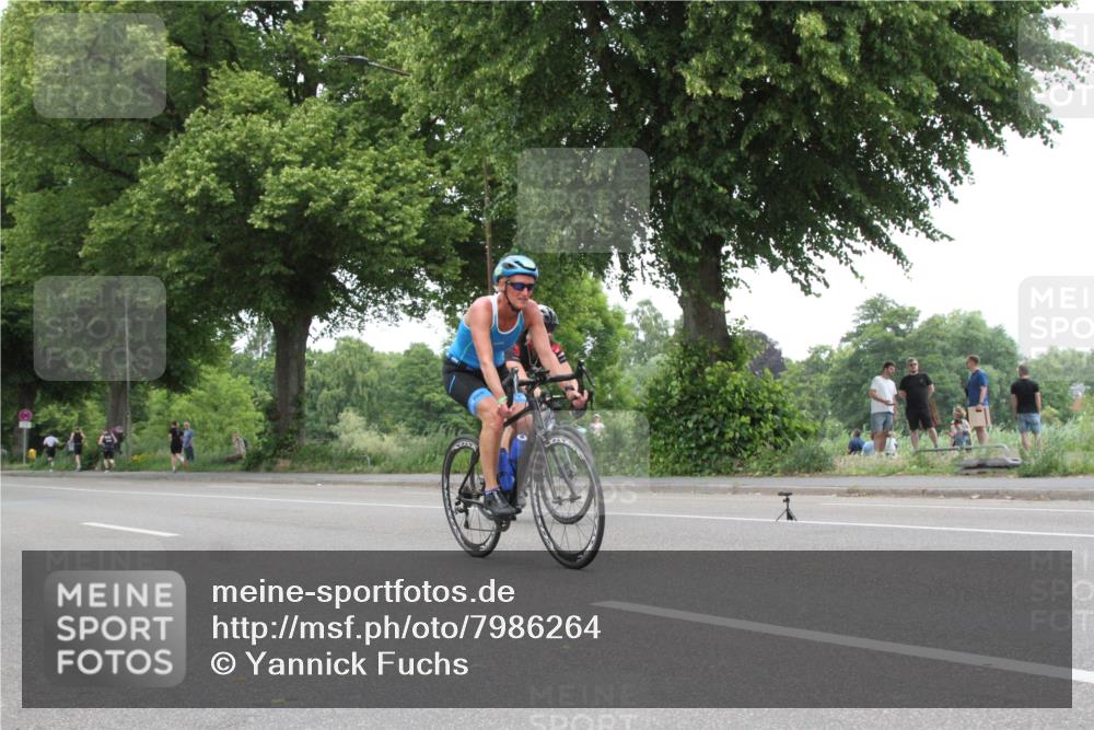 15.06.2025 - 7 Türme Triathlon Yannick Fuchs http://msf.ph/oto/7986264 15.06.2025 13:49:55 Radfahren  meine-sportfotos.de