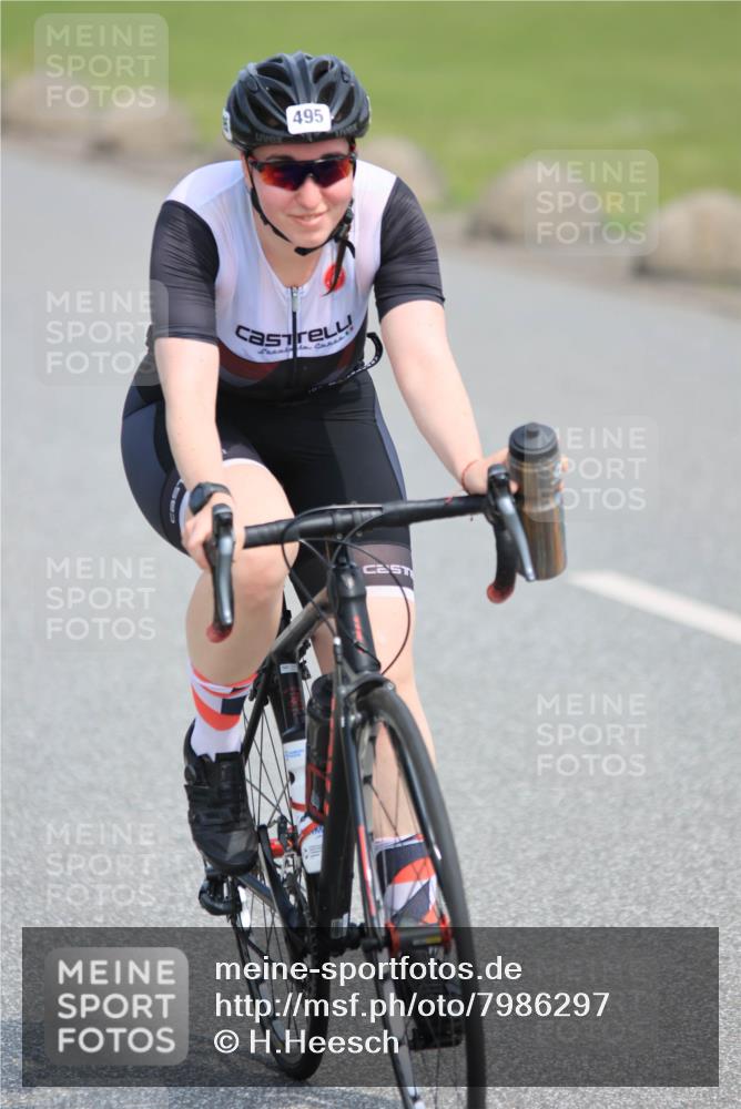 15.06.2025 - 27. Vierlanden-Triathlon H.Heesch http://msf.ph/oto/7986297 15.06.2025 11:08:39 Radfahren 163, 495, 581, 619 meine-sportfotos.de