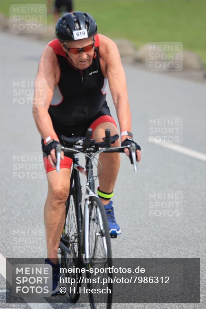 15.06.2025 - 27. Vierlanden-Triathlon H.Heesch http://msf.ph/oto/7986312 15.06.2025 11:08:42 Radfahren 495, 619 meine-sportfotos.de