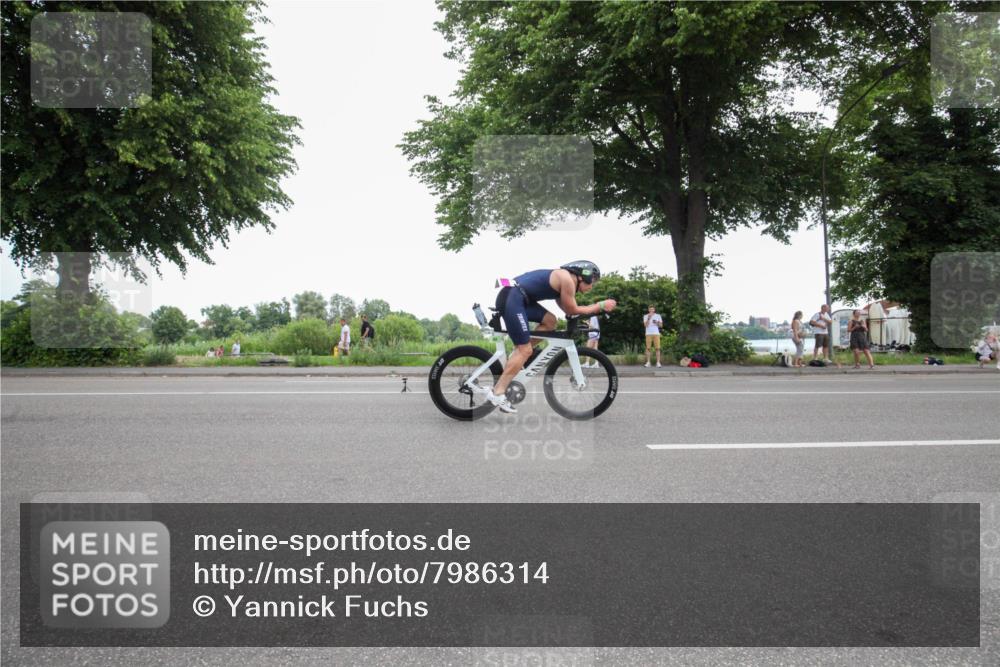 15.06.2025 - 7 Türme Triathlon Yannick Fuchs http://msf.ph/oto/7986314 15.06.2025 11:57:58 Radfahren 303 meine-sportfotos.de