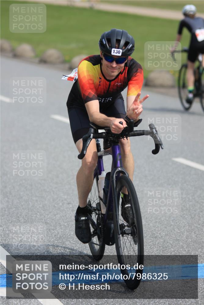 15.06.2025 - 27. Vierlanden-Triathlon H.Heesch http://msf.ph/oto/7986325 15.06.2025 11:10:10 Radfahren 130, 210, 649, 822, 851 meine-sportfotos.de