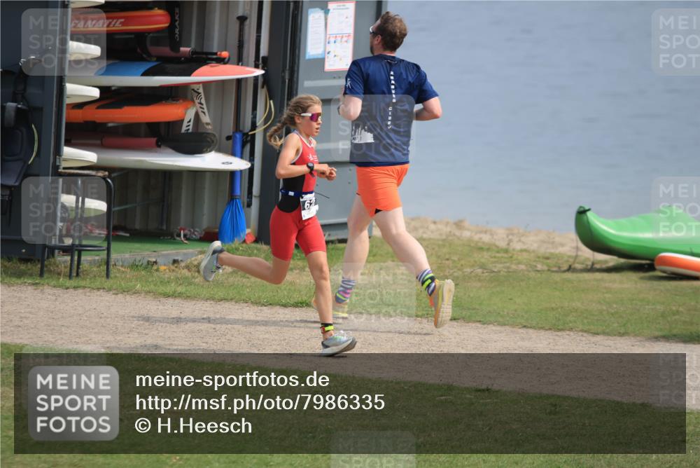 15.06.2025 - 27. Vierlanden-Triathlon H.Heesch http://msf.ph/oto/7986335 15.06.2025 11:10:26 Radfahren 145, 668, 701, 746, 867 meine-sportfotos.de