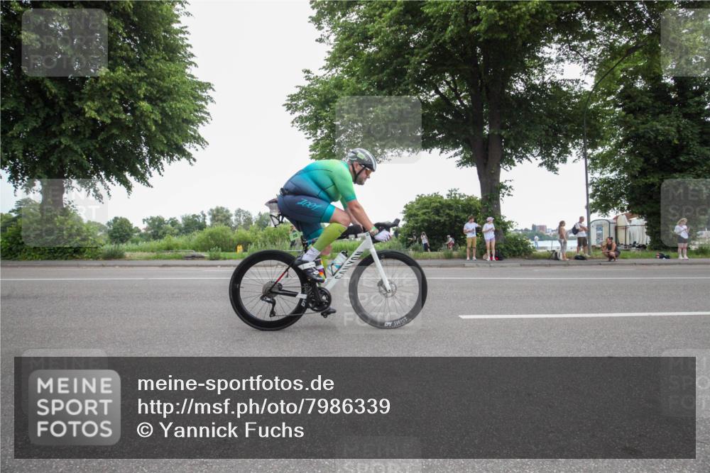 15.06.2025 - 7 Türme Triathlon Yannick Fuchs http://msf.ph/oto/7986339 15.06.2025 11:59:16 Radfahren 213, 281, 322 meine-sportfotos.de