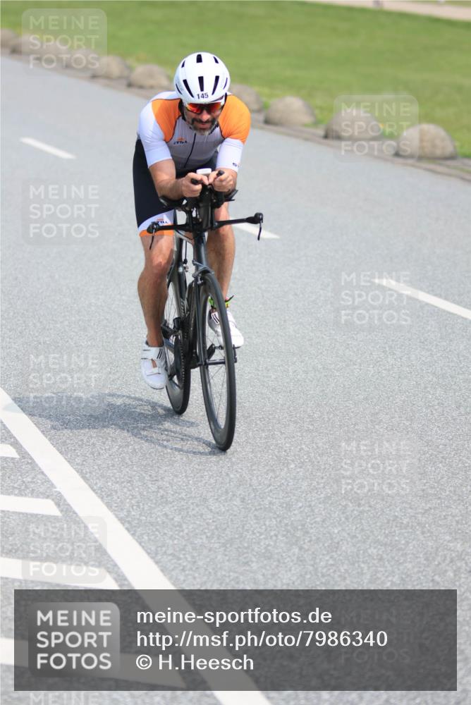 15.06.2025 - 27. Vierlanden-Triathlon H.Heesch http://msf.ph/oto/7986340 15.06.2025 11:10:28 Radfahren 145, 746, 867 meine-sportfotos.de