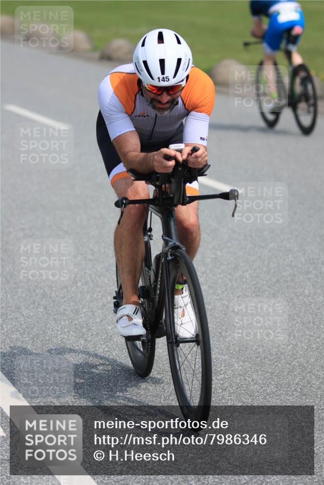 15.06.2025 - 27. Vierlanden-Triathlon H.Heesch http://msf.ph/oto/7986346 15.06.2025 11:10:29 Radfahren 145, 746, 867 meine-sportfotos.de