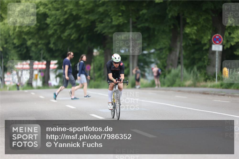 15.06.2025 - 7 Türme Triathlon Yannick Fuchs http://msf.ph/oto/7986352 15.06.2025 11:41:31 Radfahren 263 meine-sportfotos.de