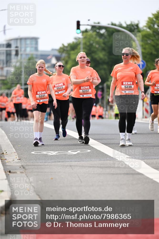 15.06.2025 - REWE Women's Run Dr. Thomas Lammeyer http://msf.ph/oto/7986365 15.06.2025 10:47:48 Laufen 5241, 5523, 5237, 4, 5239, 54 meine-sportfotos.de