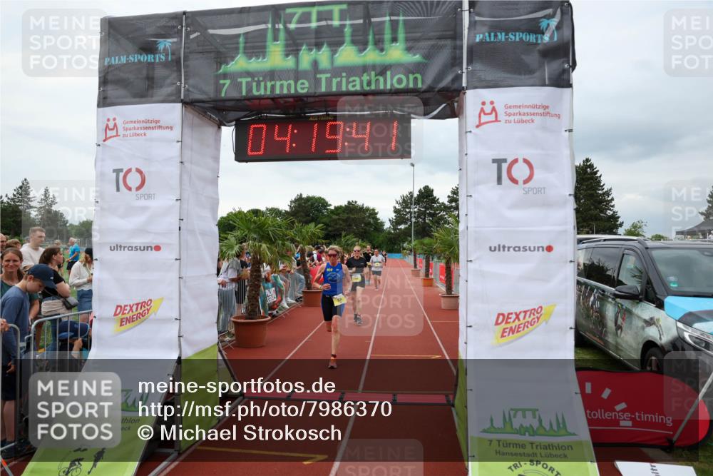 15.06.2025 - 7 Türme Triathlon Michael Strokosch http://msf.ph/oto/7986370 15.06.2025 14:19:41 Ziel 931, 1117, 1191 meine-sportfotos.de