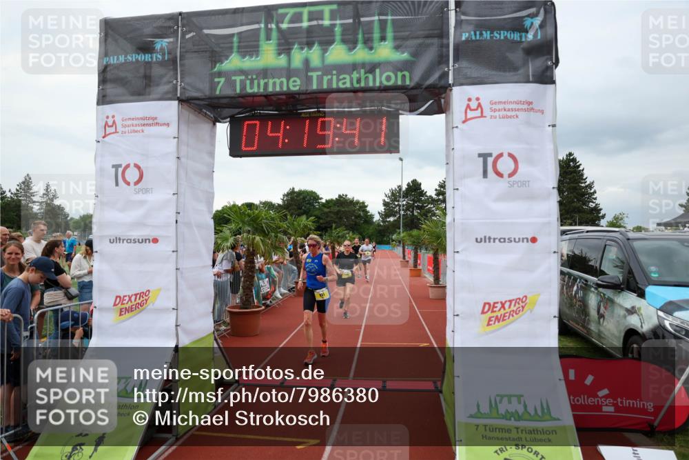 15.06.2025 - 7 Türme Triathlon Michael Strokosch http://msf.ph/oto/7986380 15.06.2025 14:19:41 Ziel 931, 1117, 1191 meine-sportfotos.de
