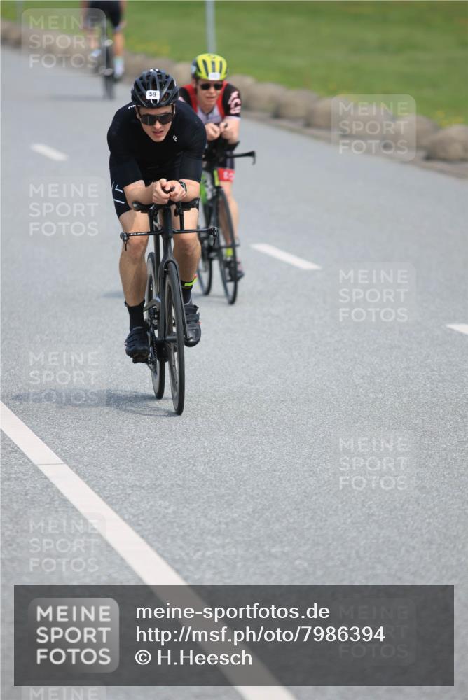 15.06.2025 - 27. Vierlanden-Triathlon H.Heesch http://msf.ph/oto/7986394 15.06.2025 11:11:22 Radfahren 59, 77, 88, 116, 127, 646 meine-sportfotos.de