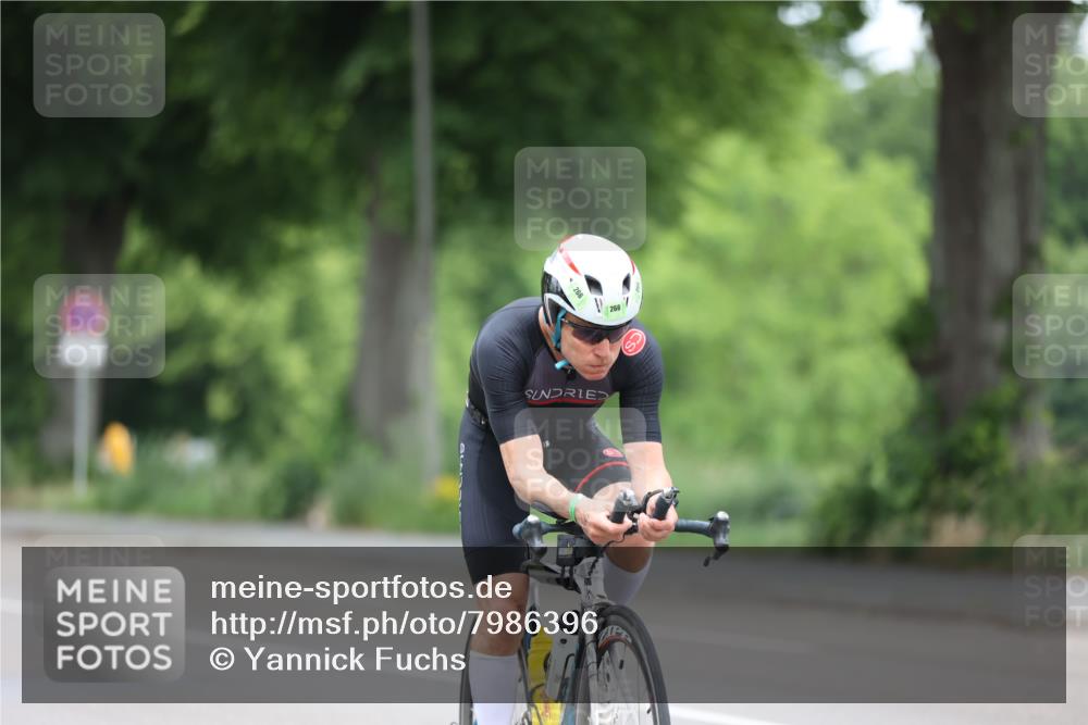 15.06.2025 - 7 Türme Triathlon Yannick Fuchs http://msf.ph/oto/7986396 15.06.2025 11:41:33 Radfahren 263 meine-sportfotos.de