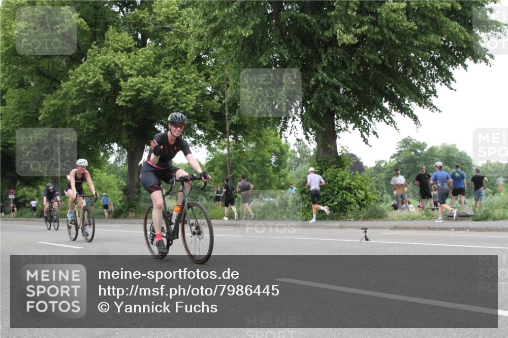 15.06.2025 - 7 Türme Triathlon Yannick Fuchs http://msf.ph/oto/7986445 15.06.2025 13:50:39 Radfahren  meine-sportfotos.de