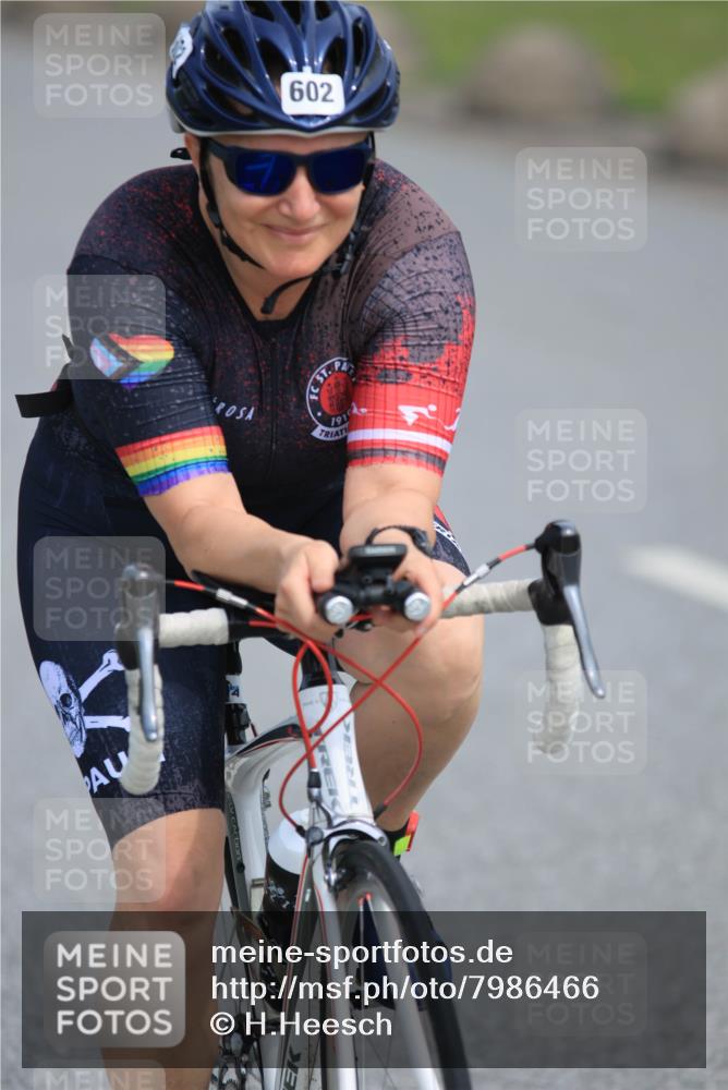 15.06.2025 - 27. Vierlanden-Triathlon H.Heesch http://msf.ph/oto/7986466 15.06.2025 11:11:51 Radfahren 212, 602, 793 meine-sportfotos.de