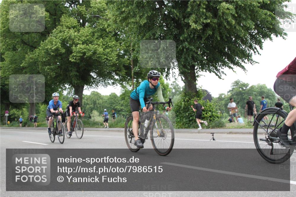 15.06.2025 - 7 Türme Triathlon Yannick Fuchs http://msf.ph/oto/7986515 15.06.2025 13:50:45 Radfahren  meine-sportfotos.de