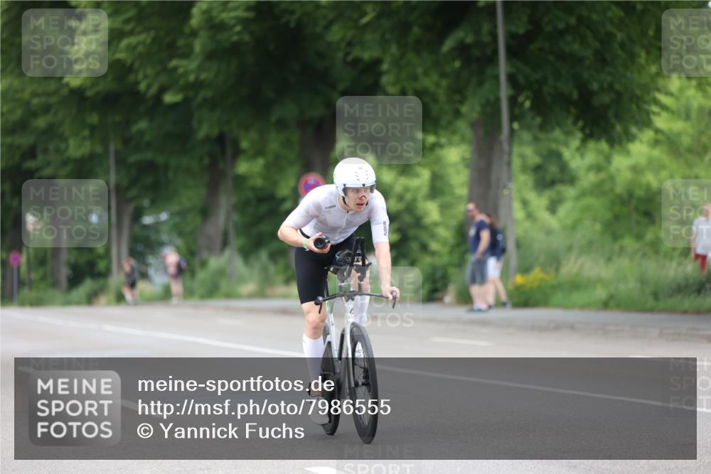 15.06.2025 - 7 Türme Triathlon Yannick Fuchs http://msf.ph/oto/7986555 15.06.2025 11:42:06 Radfahren 225 meine-sportfotos.de