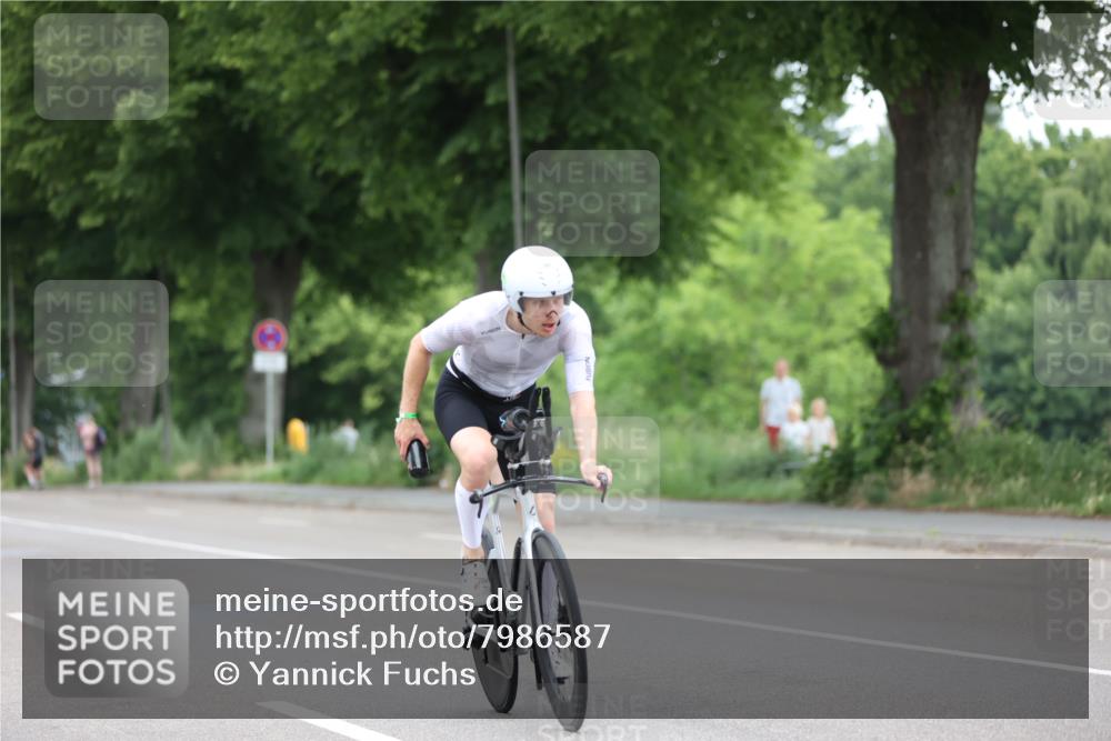 15.06.2025 - 7 Türme Triathlon Yannick Fuchs http://msf.ph/oto/7986587 15.06.2025 11:42:06 Radfahren 225 meine-sportfotos.de