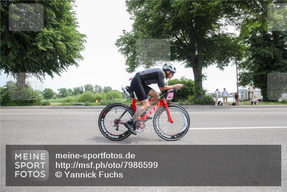 15.06.2025 - 7 Türme Triathlon Yannick Fuchs http://msf.ph/oto/7986599 15.06.2025 12:14:21 Radfahren 240, 455 meine-sportfotos.de