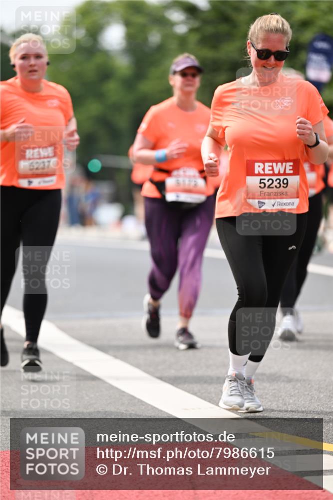 15.06.2025 - REWE Women's Run Dr. Thomas Lammeyer http://msf.ph/oto/7986615 15.06.2025 10:47:53 Laufen 5237, 5239 meine-sportfotos.de