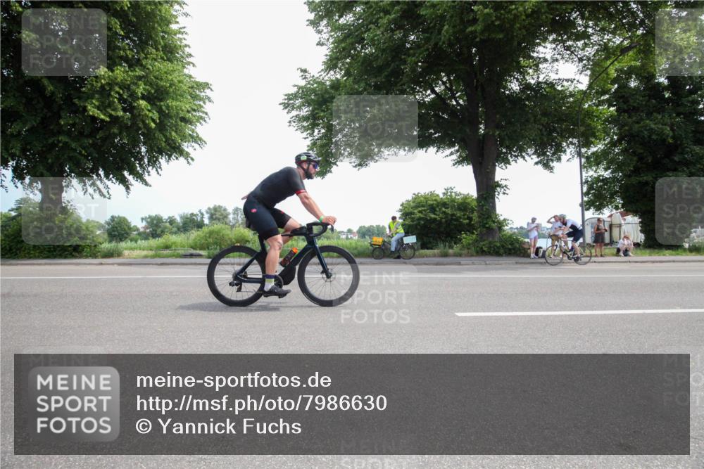 15.06.2025 - 7 Türme Triathlon Yannick Fuchs http://msf.ph/oto/7986630 15.06.2025 12:16:17 Radfahren 256, 332 meine-sportfotos.de