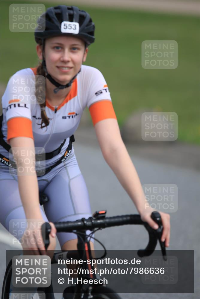 15.06.2025 - 27. Vierlanden-Triathlon H.Heesch http://msf.ph/oto/7986636 15.06.2025 11:12:36 Radfahren 553, 572, 578, 696 meine-sportfotos.de