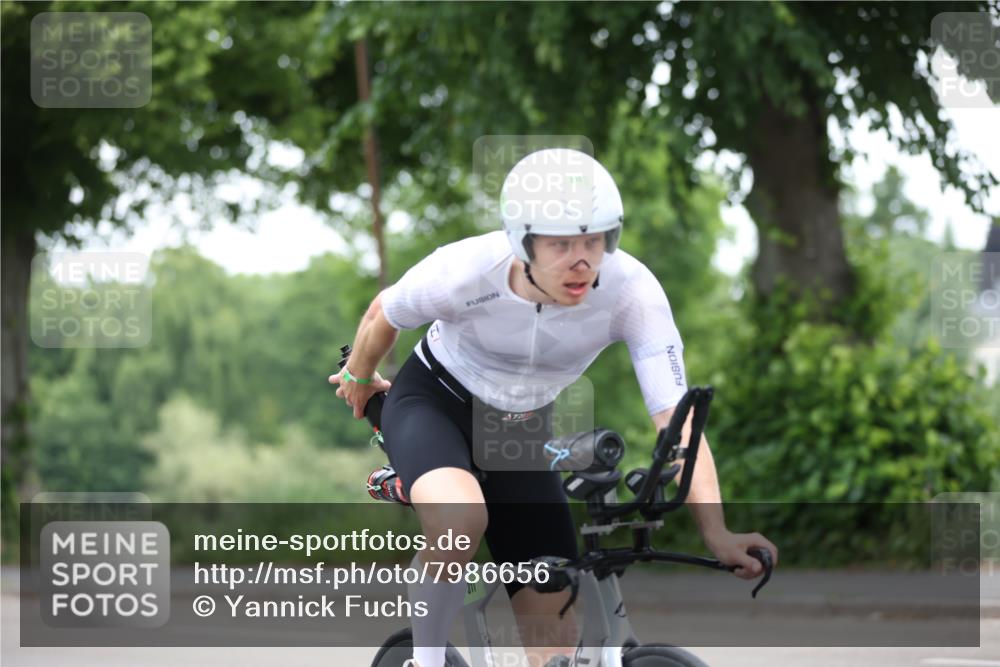 15.06.2025 - 7 Türme Triathlon Yannick Fuchs http://msf.ph/oto/7986656 15.06.2025 11:42:07 Radfahren 225 meine-sportfotos.de