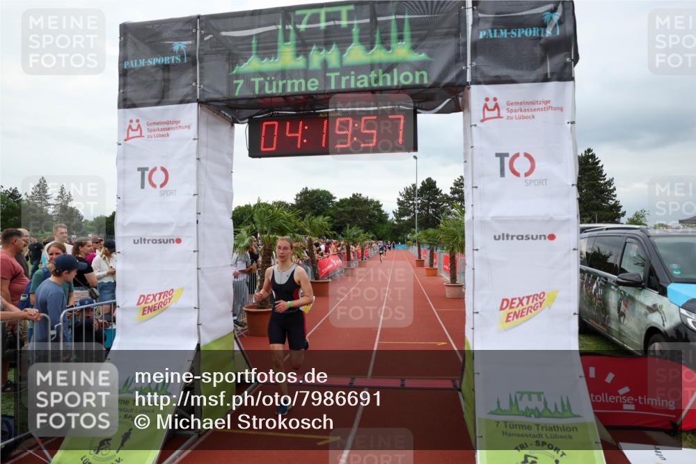 15.06.2025 - 7 Türme Triathlon Michael Strokosch http://msf.ph/oto/7986691 15.06.2025 14:19:57 Ziel 809, 878 meine-sportfotos.de