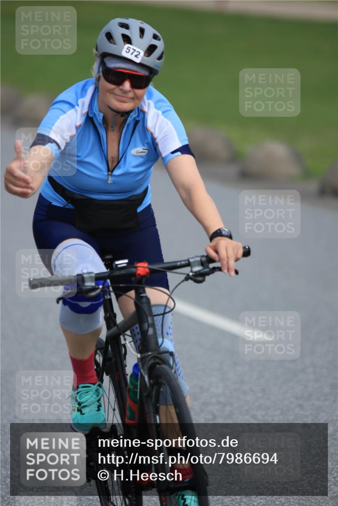 15.06.2025 - 27. Vierlanden-Triathlon H.Heesch http://msf.ph/oto/7986694 15.06.2025 11:12:39 Radfahren 500, 553, 572, 578 meine-sportfotos.de