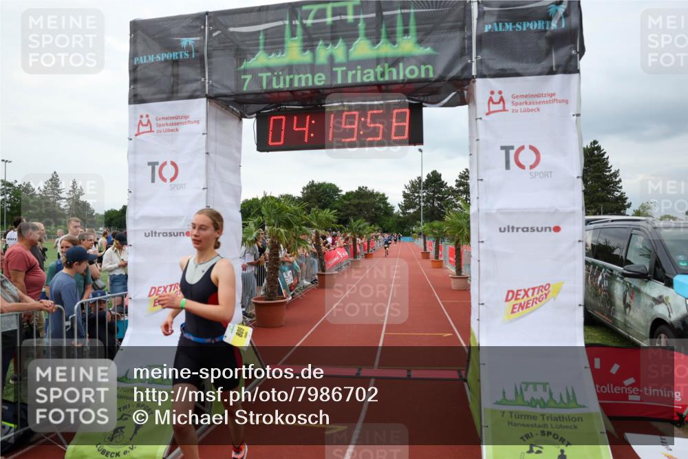 15.06.2025 - 7 Türme Triathlon Michael Strokosch http://msf.ph/oto/7986702 15.06.2025 14:19:57 Ziel 809, 878 meine-sportfotos.de