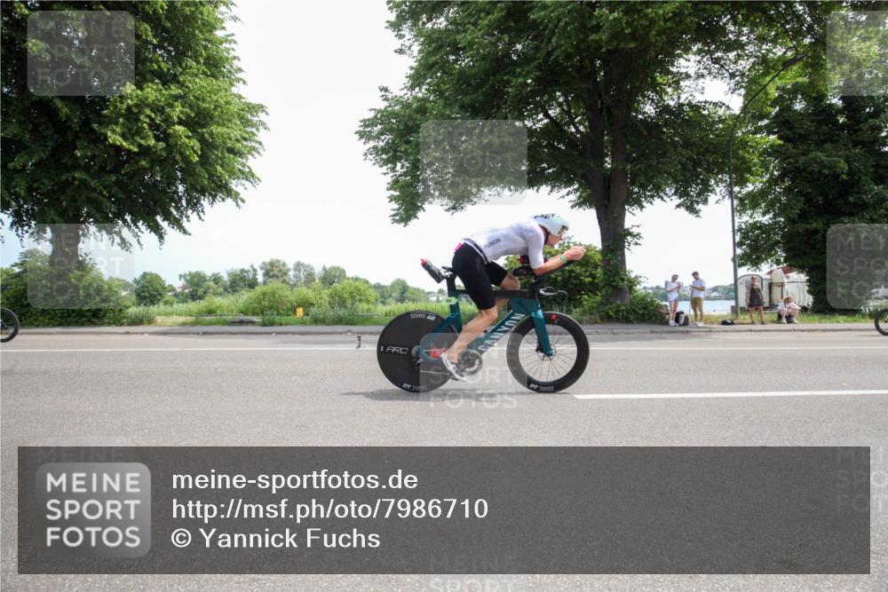 15.06.2025 - 7 Türme Triathlon Yannick Fuchs http://msf.ph/oto/7986710 15.06.2025 12:17:54 Radfahren 202, 256, 262, 325 meine-sportfotos.de