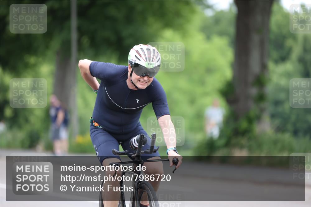 15.06.2025 - 7 Türme Triathlon Yannick Fuchs http://msf.ph/oto/7986720 15.06.2025 11:42:09 Radfahren 225 meine-sportfotos.de