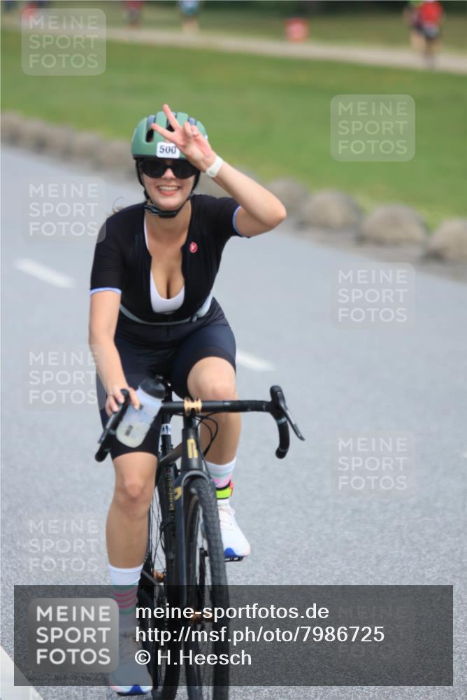 15.06.2025 - 27. Vierlanden-Triathlon H.Heesch http://msf.ph/oto/7986725 15.06.2025 11:12:45 Radfahren 500, 578 meine-sportfotos.de