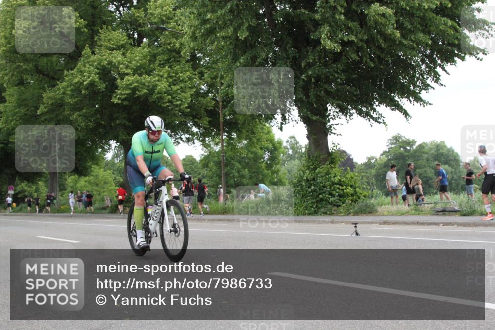 15.06.2025 - 7 Türme Triathlon Yannick Fuchs http://msf.ph/oto/7986733 15.06.2025 13:51:26 Radfahren  meine-sportfotos.de