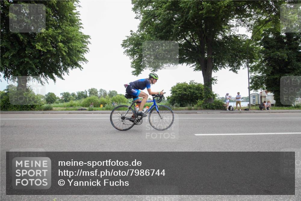 15.06.2025 - 7 Türme Triathlon Yannick Fuchs http://msf.ph/oto/7986744 15.06.2025 12:20:17 Radfahren 248, 397, 466, 583, 648, 657, 677 meine-sportfotos.de
