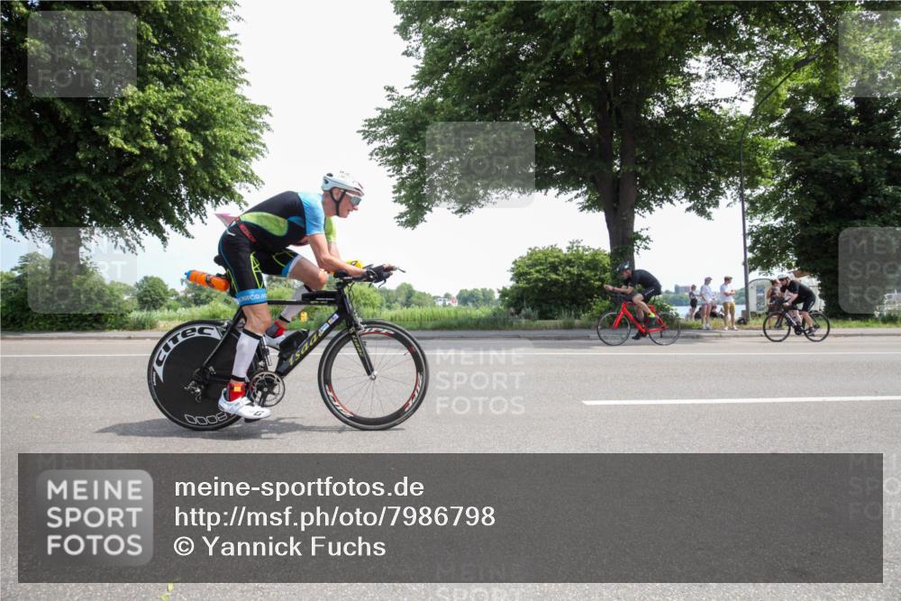 15.06.2025 - 7 Türme Triathlon Yannick Fuchs http://msf.ph/oto/7986798 15.06.2025 12:26:52 Radfahren 252, 327, 386, 390 meine-sportfotos.de