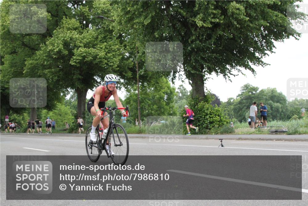 15.06.2025 - 7 Türme Triathlon Yannick Fuchs http://msf.ph/oto/7986810 15.06.2025 13:52:07 Radfahren  meine-sportfotos.de