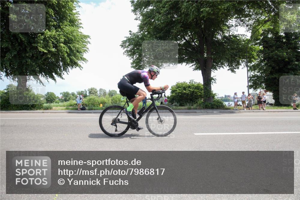 15.06.2025 - 7 Türme Triathlon Yannick Fuchs http://msf.ph/oto/7986817 15.06.2025 12:29:24 Radfahren 355, 441 meine-sportfotos.de