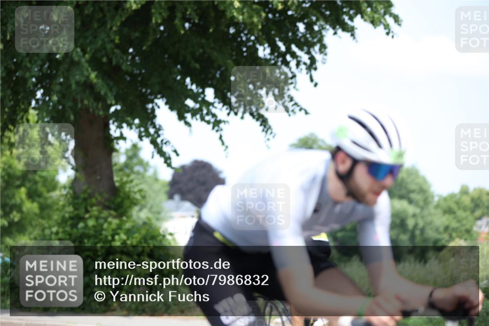15.06.2025 - 7 Türme Triathlon Yannick Fuchs http://msf.ph/oto/7986832 15.06.2025 12:57:51 Radfahren 244, 277, 485, 635, 760, 916, 930, 1105 meine-sportfotos.de