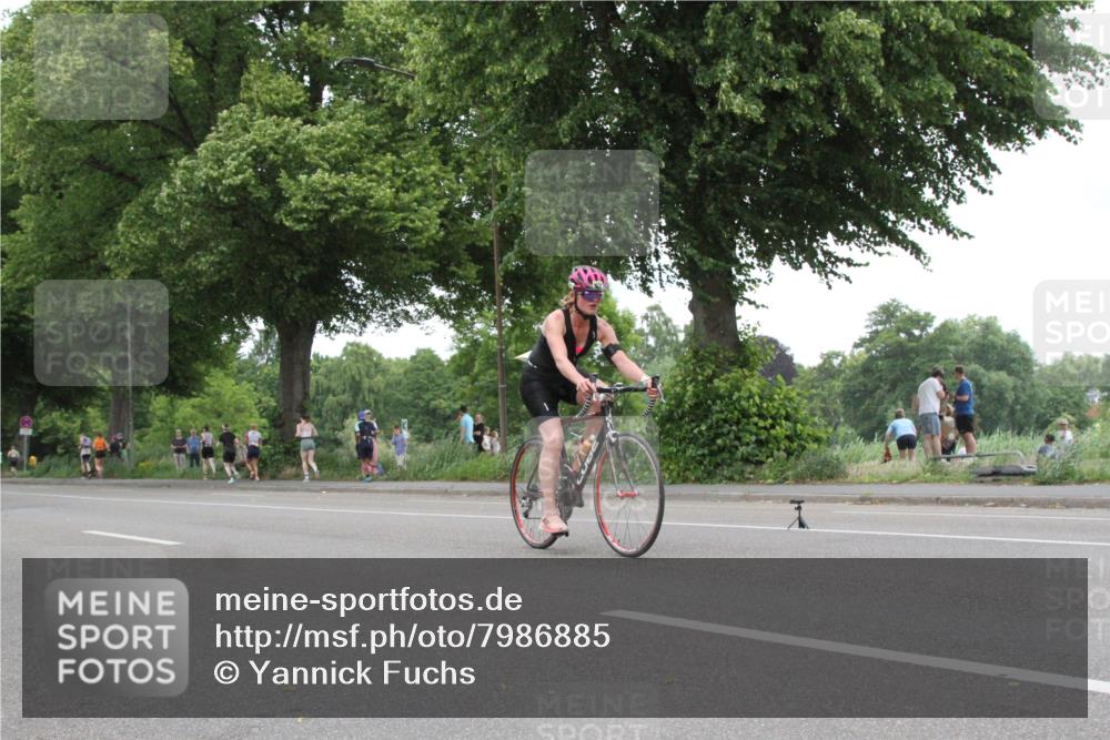 15.06.2025 - 7 Türme Triathlon Yannick Fuchs http://msf.ph/oto/7986885 15.06.2025 13:52:47 Radfahren  meine-sportfotos.de