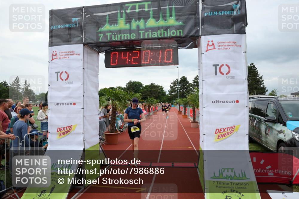 15.06.2025 - 7 Türme Triathlon Michael Strokosch http://msf.ph/oto/7986886 15.06.2025 14:20:09 Ziel 897, 906, 1026 meine-sportfotos.de